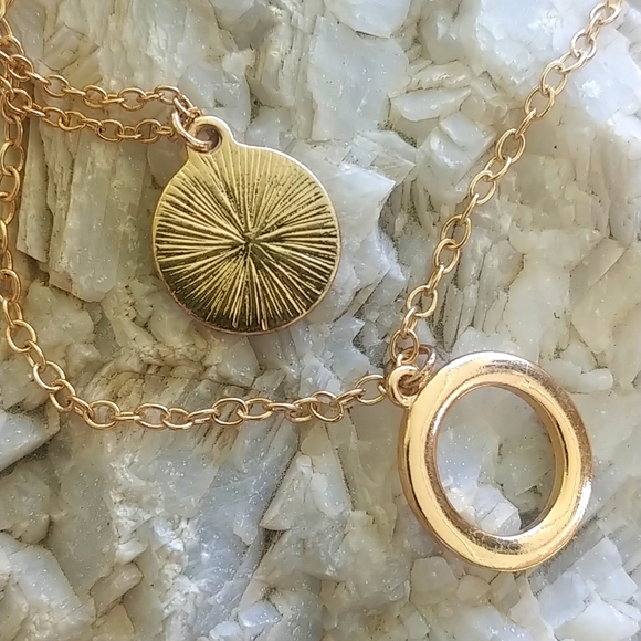 Guess Necklace - Picture 8 of 9